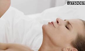 Pacar Kurus Bilang Butuh Kontol Besar Cowoknya Di Memek Sekarang