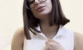 Ανοίγω τα φυσικά μου βυζιά σε δωρεάν teaser, ουπς πόρνη ημετεροθαλής αδελφή