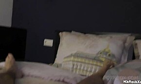 Futere homemade cu milf dură care ia spermă în gură rough 😈