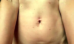 ฉันแม่งโสเภณีไทยจริงที่สูบบุหรี่และดูดควยฉันใน POV