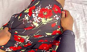 Hun vil have mig til at sprøjte inde i hendes stramme rosa fisse under hjemmelavet sex