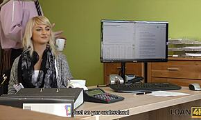 a fenébe, szőke csaj megdugva keményen kölcsönpénzért