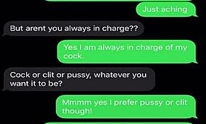 Sexting en emasculeren van mijn sissy bitch met vieze plagerij