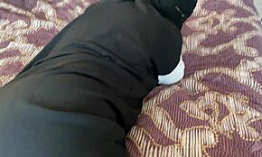 Черт, сирийская девушка в хиджабе грубо трахается с горячим парнем