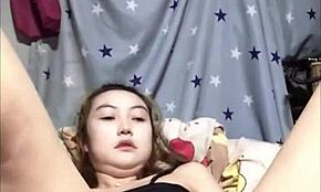 Haluu nähdä amatööri japanilaisen kiihottuneen purskahdusshow'n?