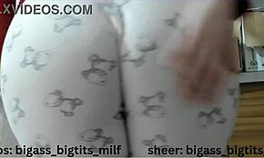 Pijama Se Masturba Milf de Bunda Grande com Camelo