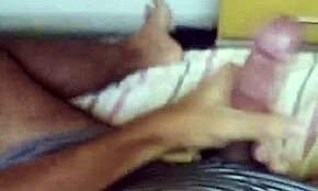 Καθοδηγούμενη αυτοϊκανοποίηση με βρώμικα λόγια στο υπνοδωμάτιο