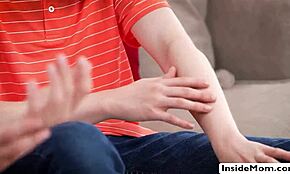 นวดสาววัยรุ่น 18+ ขี่ควยใหญ่ แล้วโดนเย็ดสไตล์หมาในนวดนูรู - เดอร์ริก พีร์ซ วิคตอเรีย ว็อกซ์