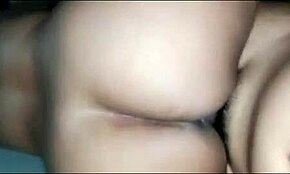 O Dev Yarak İçine Boşalmasını Eğilmiş Asyalı Milf'te Gördün Mü?