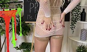 Seksuell velvære - viser sexy fishnetkjoler