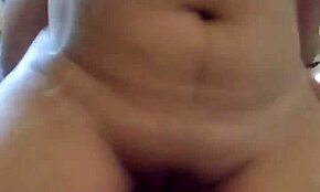 Massage à l'huile se transforme en baise dégueu avec pipe et léchage de couilles