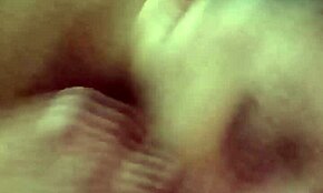 Yo, minun kuuma tytärpuoli imee minua kunnes cumaan kaikkialle!