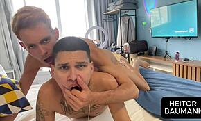 Ragazza 18+ ha dato il culo al vicino