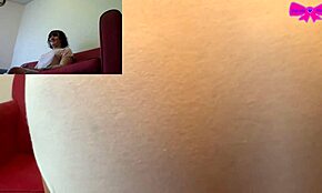 डकोटा मार चब्बी कॉलेज स्लट्स की फैट अस्स को जींस में स्पैंक करती है