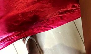 Blond styvsyster vill ha rövknull, jag penetrerade hennes anala fitta med leksaker i offentlig sex