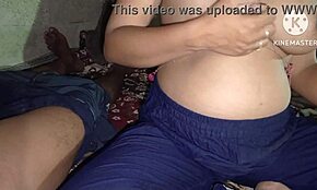 Καυτός Ινδός Desi αδελφός και αδελφή σε καυτό σεξ!