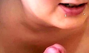 Oh wow, mtf asijská zrzka shemale impregnablelexa cucá wolfdaddy901 ptáka hluboko, jezdí cowgirl, dostává anál raw bareback creampie!