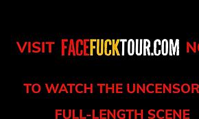 לטינה טין קטנה כנועה מרגישה זין ענק עמוק בגרון הצר שלה