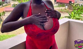 Tidig morgon utomhus tittknull, onanerar och sprutar, full video på medlemskap