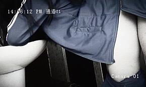 Studerende knepper på badeværelset - sød pige kneppet af klassekammerat under pause - liderlig skolepige med lækker røv