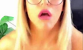 슈퍼 섹스 컴필레이션: 흥분한 블론드 아마추어가 파트너 거대한 자지로 모든 자세 즐겨