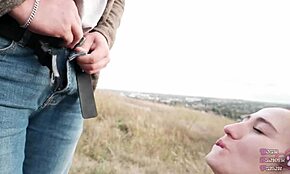 Ρισκαρισμένο εξωτερικό μουνί και κατάποση γεμάτο πάθος