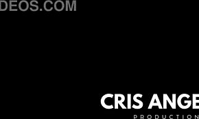 Kyara Nyx och Cris Angelo levererar intensiva multi-sprut i hård anal-session