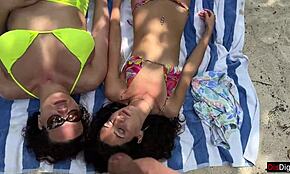 Incontro pubblico con matrigna e figliastra in spiaggia - flashing rischioso e facciale