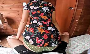 Calda latina teen 18+ si fa scopare in cabina