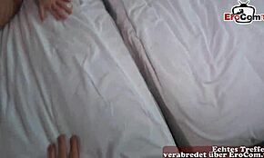 Немецкая домохозяйка подцеплена для уличного траха 😈