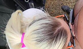 Ik zeg baas benen open in publiek