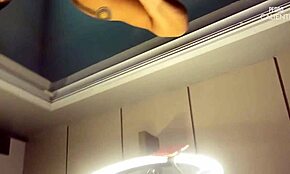 getrouwde huisvrouw zuigt lul voor cuckold dan rijdt lul hard