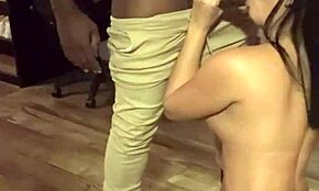 ホットな日本人女が消防士を呼んで彼女のマンコの火を消す