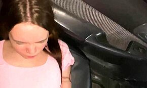 Više nikad neću staviti gaćice u auto sa očuhom, posestrima voli da jebe tatu tamo.