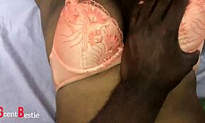 كس أفريقي جميل ينيك بالتفصيل والكلوز أب