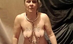 여성 노예 자위 오줌 벨트로 굴욕받음