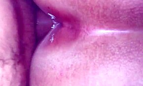 Rżnięcie na pieska podczas okresu, intensywny i brudny analny creampie