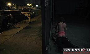 हॉर्नी ब्लॉन्ड सेक्सी युवती 18+ बॉन्डेज में