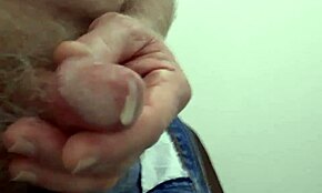 rustyas1 - masturberen in openbaar toilet - mei 20 2025