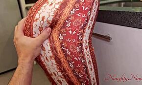 Siivooja nainen antaa minun tehdä mitä tahansa lisävinkistä