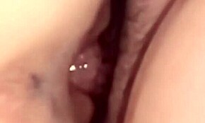 Любительница с розовой киской через 161 день после девственности