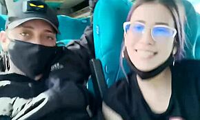 보고타와 메데인 사이 공공 버스에서 라티나가 남친에게 인텐스 오랄 해줘