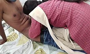 Jeune villageoise indienne baise son copain en coup rapide