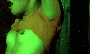 예쁜 틴 18+ 트림드 HD 첫 섹스