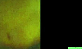 Cole călărește până la squirting, apoi linge mingi până la climax cu sex squirting