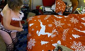 Mummo Carmen Claus seisova doggystyle naida ja elvish kreampie