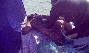 Plage nue des Caraïbes : sexe interracial 3 - Je me fais baiser en public par une grosse bite noire pendant que mon mari filme et que les voyeurs regardent