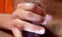 Watch this amateur masturbating in voyeur style! 😉