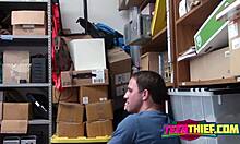 Курвистая тинейджерка 18+ воровка Вероника Вега получает пизду трахнутой сзади