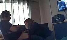 Spycam fanget kjæresten min, sugde hun virkelig stesønnens kuk bak ryggen min?